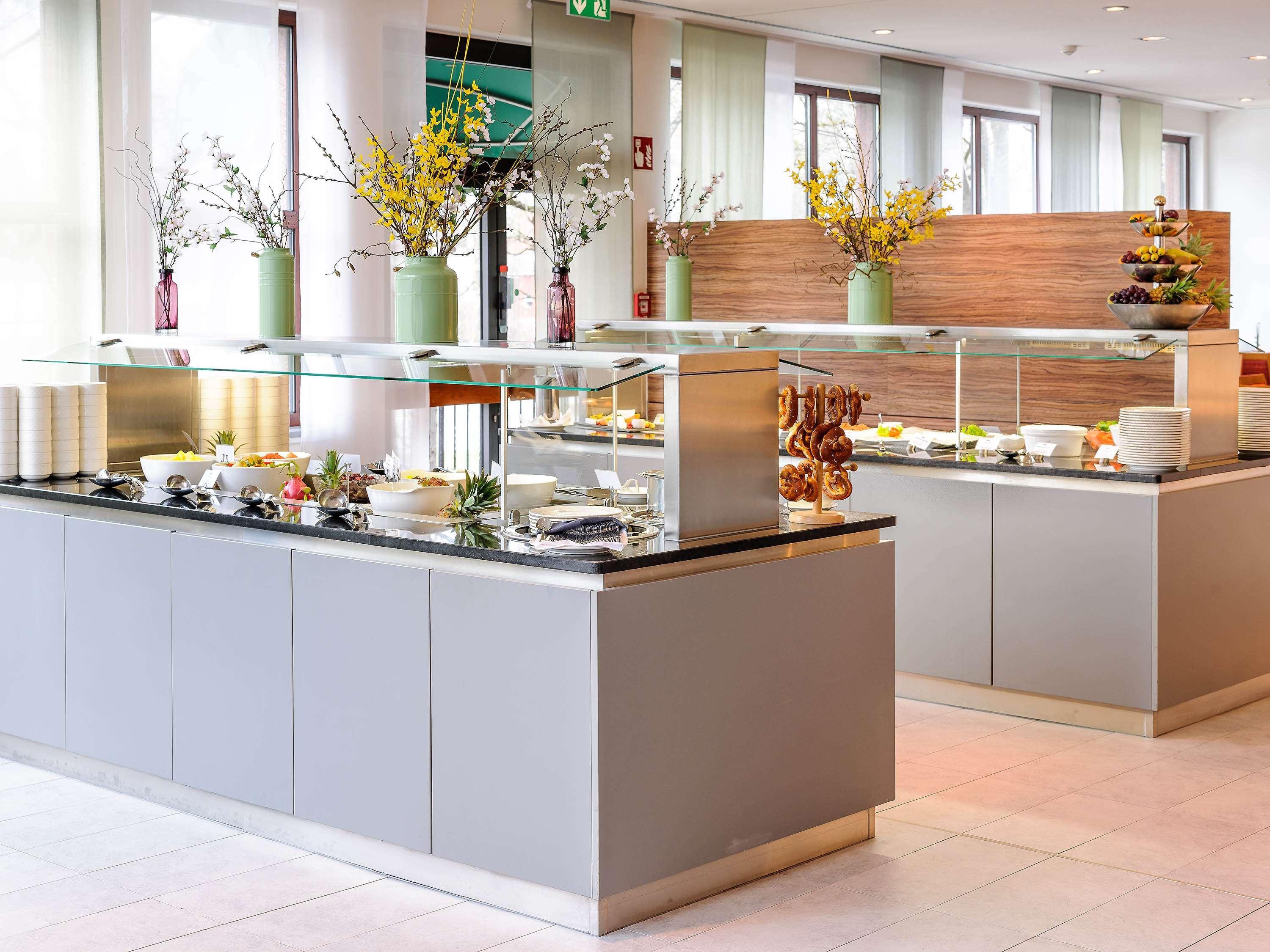 Mercure Hotel Muenchen Sued Messe Екстериор снимка