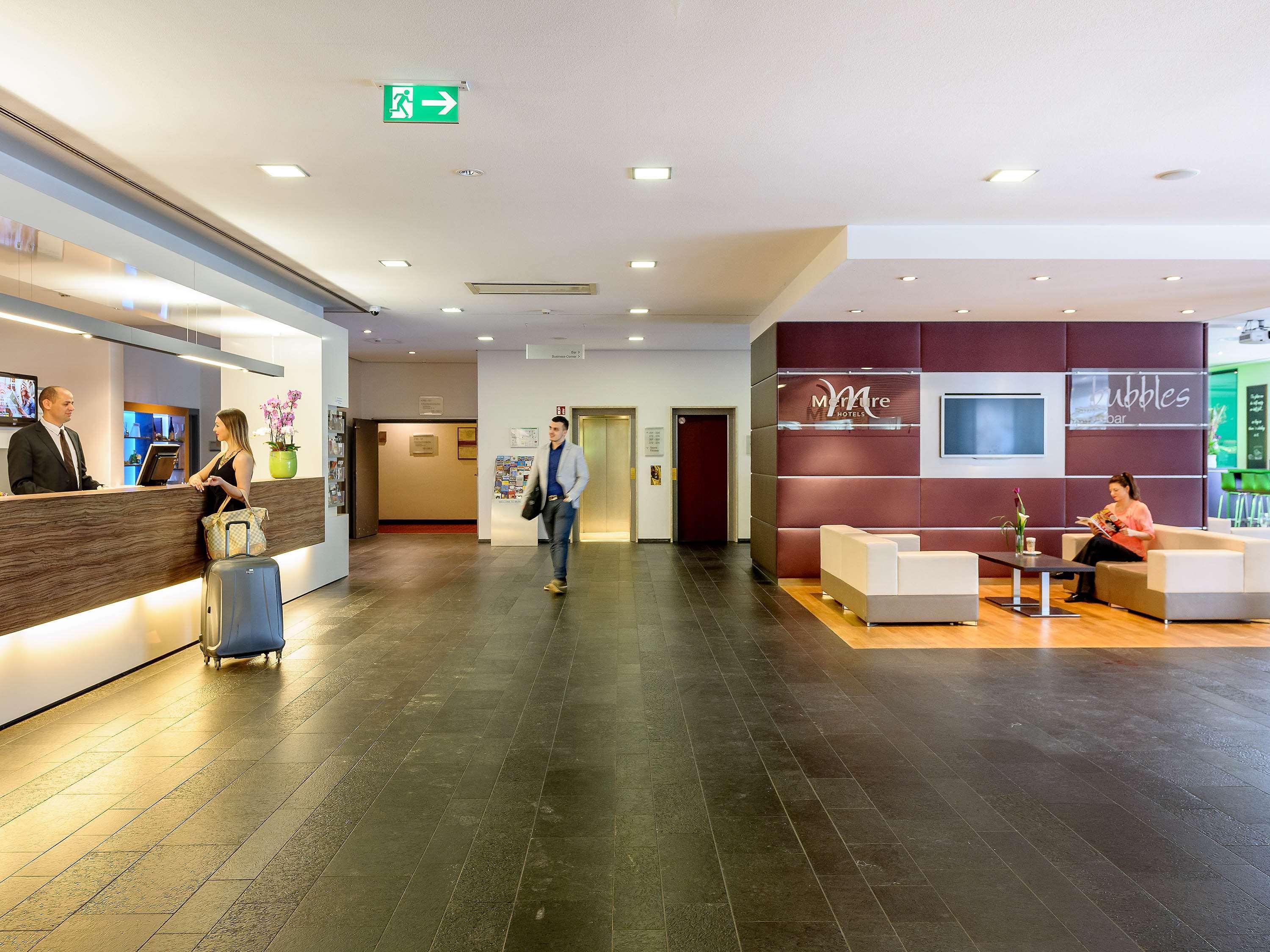 Mercure Hotel Muenchen Sued Messe Екстериор снимка
