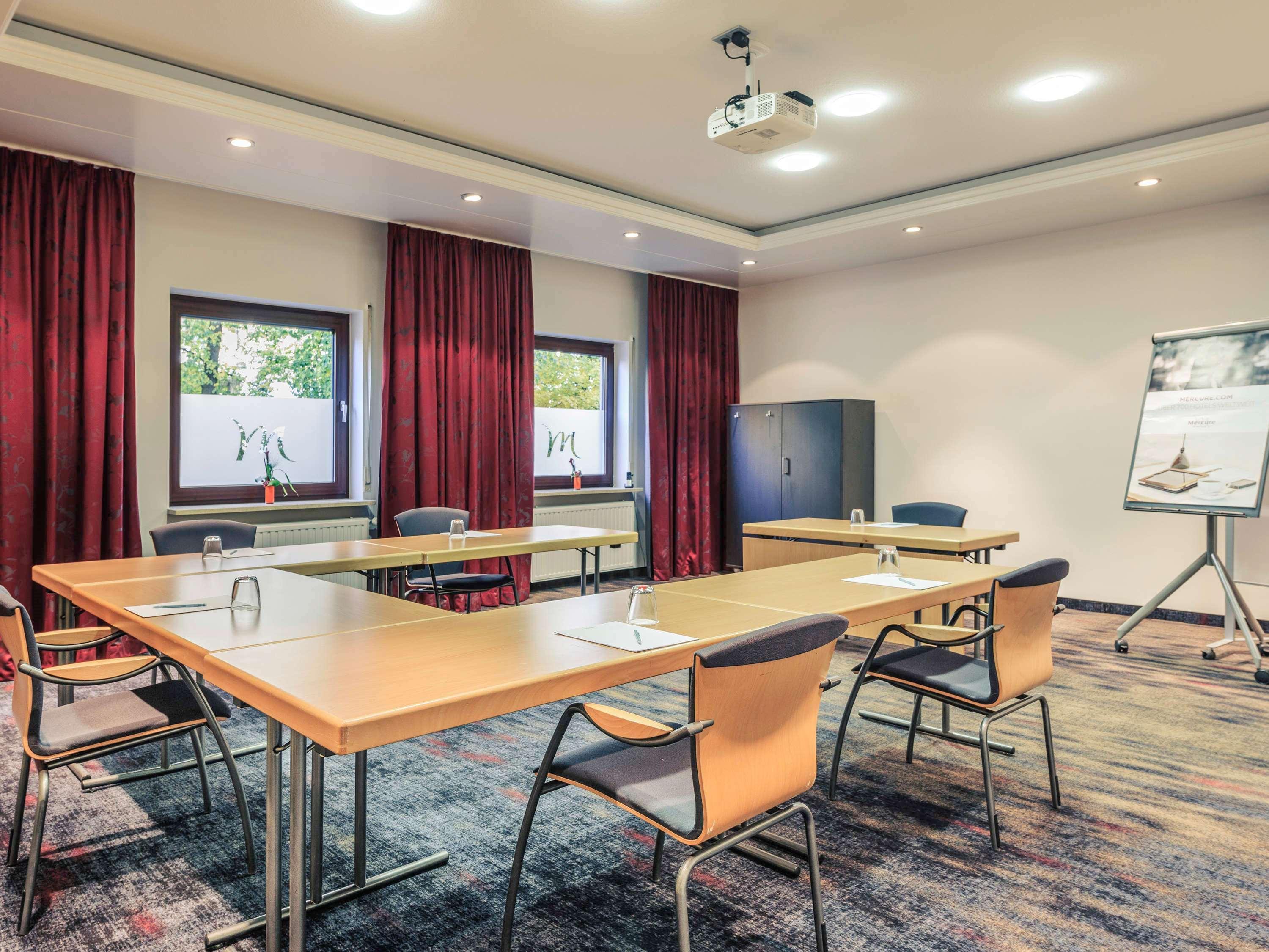 Mercure Hotel Muenchen Sued Messe Екстериор снимка