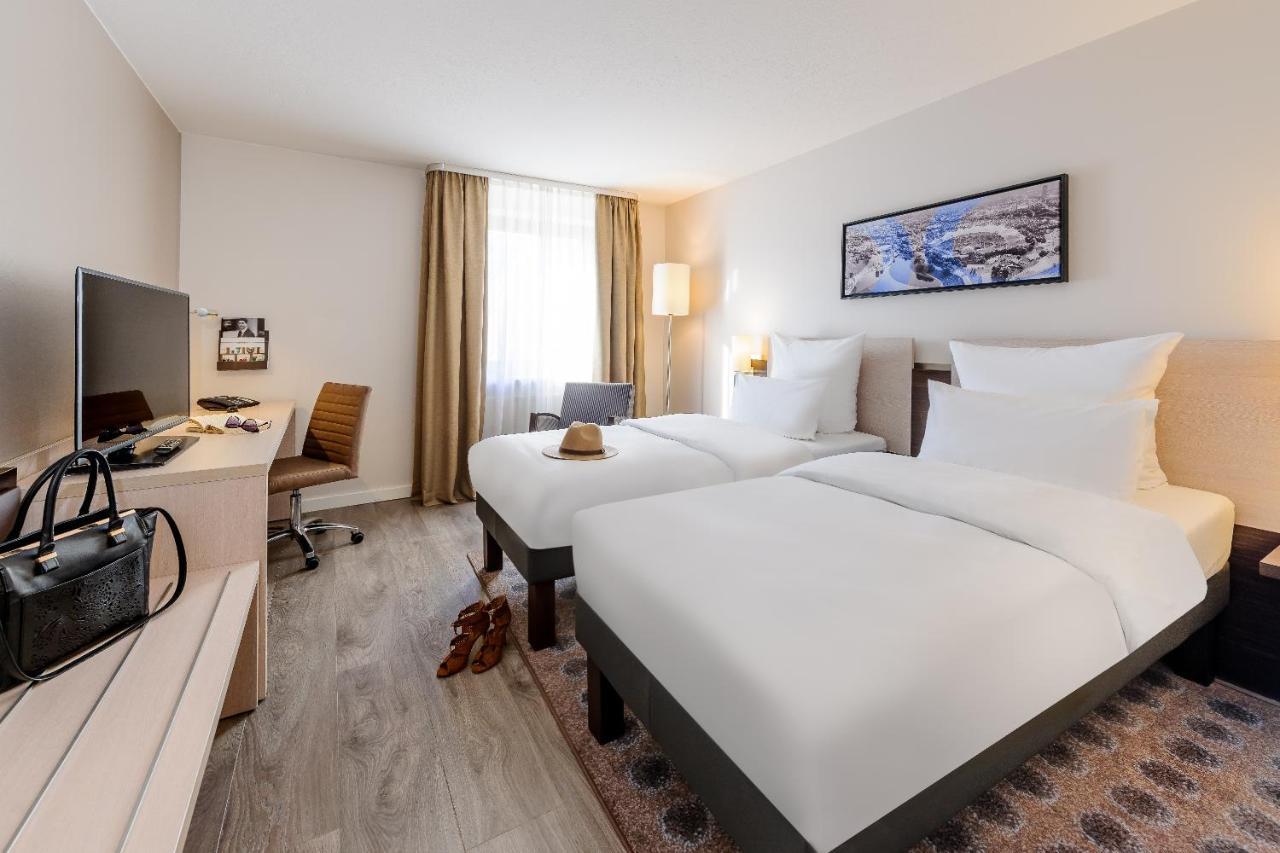 Mercure Hotel Muenchen Sued Messe Екстериор снимка