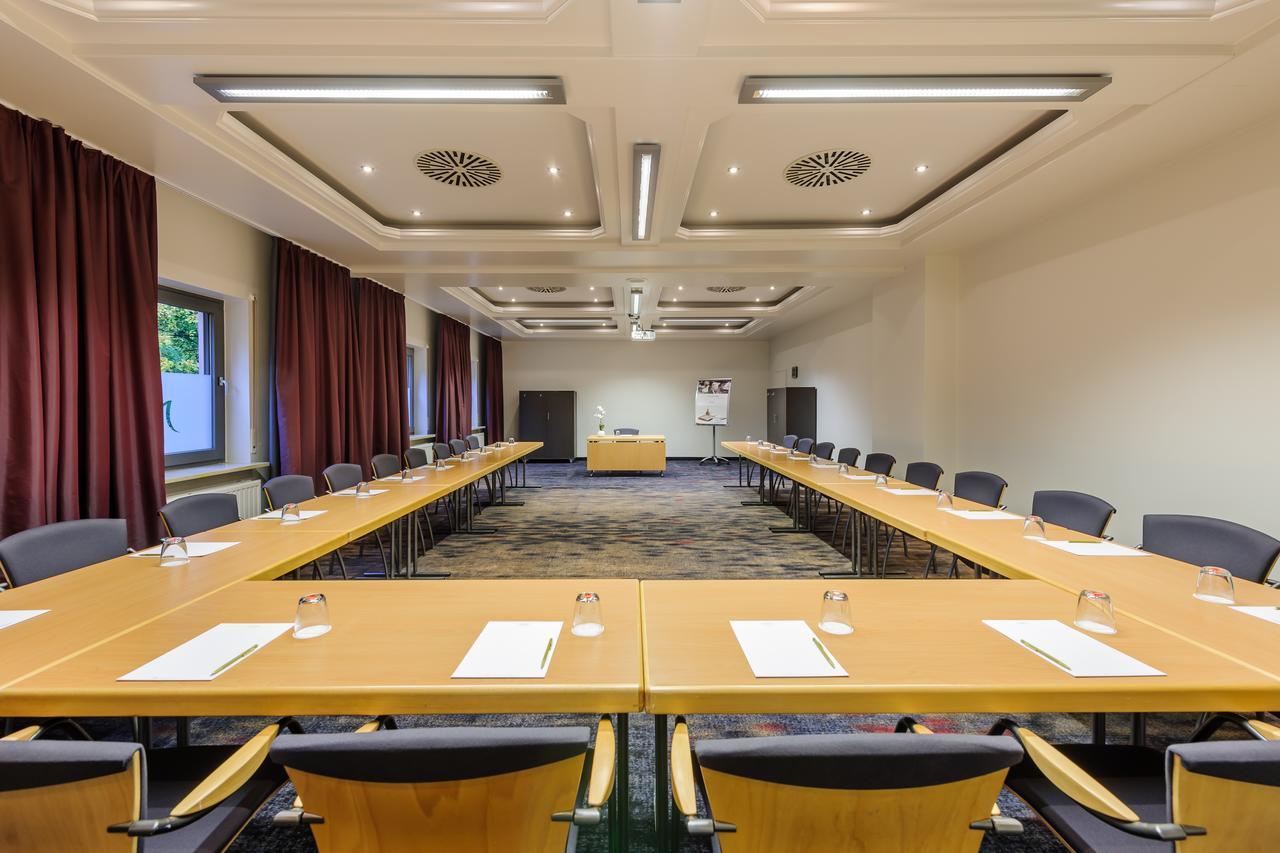 Mercure Hotel Muenchen Sued Messe Екстериор снимка