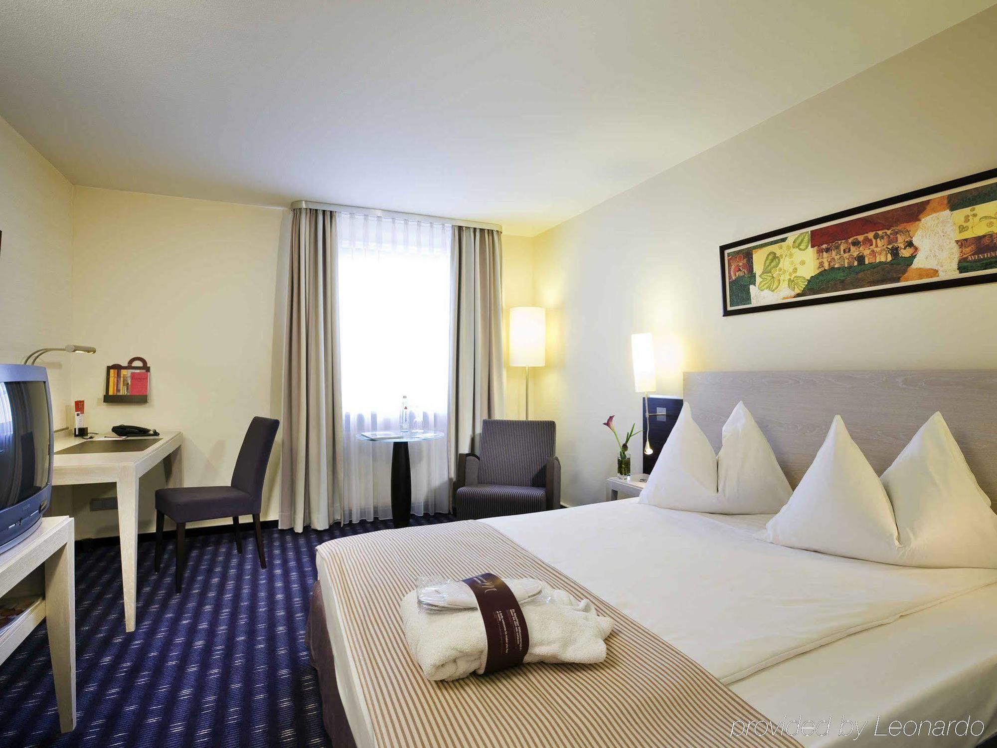 Mercure Hotel Muenchen Sued Messe Екстериор снимка
