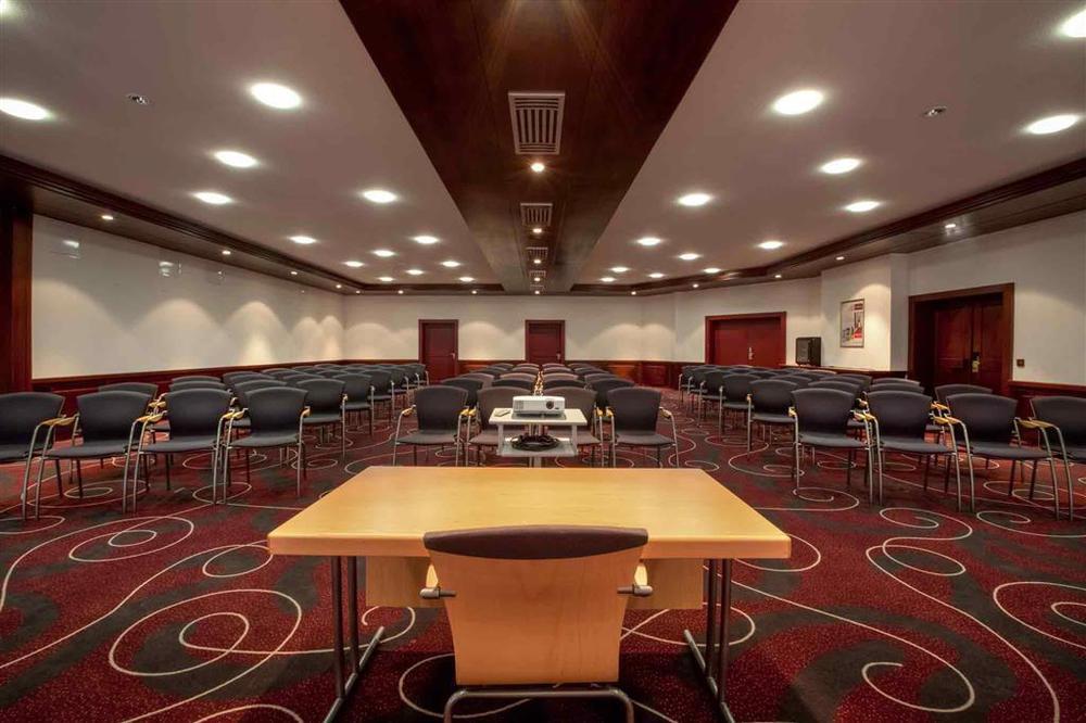 Mercure Hotel Muenchen Sued Messe Екстериор снимка